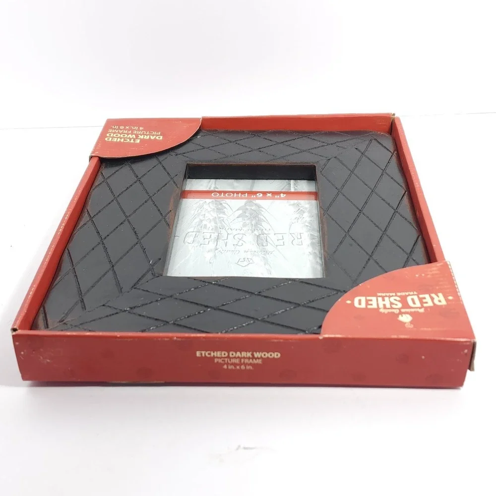 Red Shed vtg etched